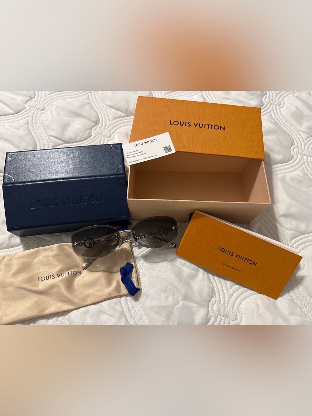 New Louis Vuitton Black Oval Sunglasses with Logo Chain Detail